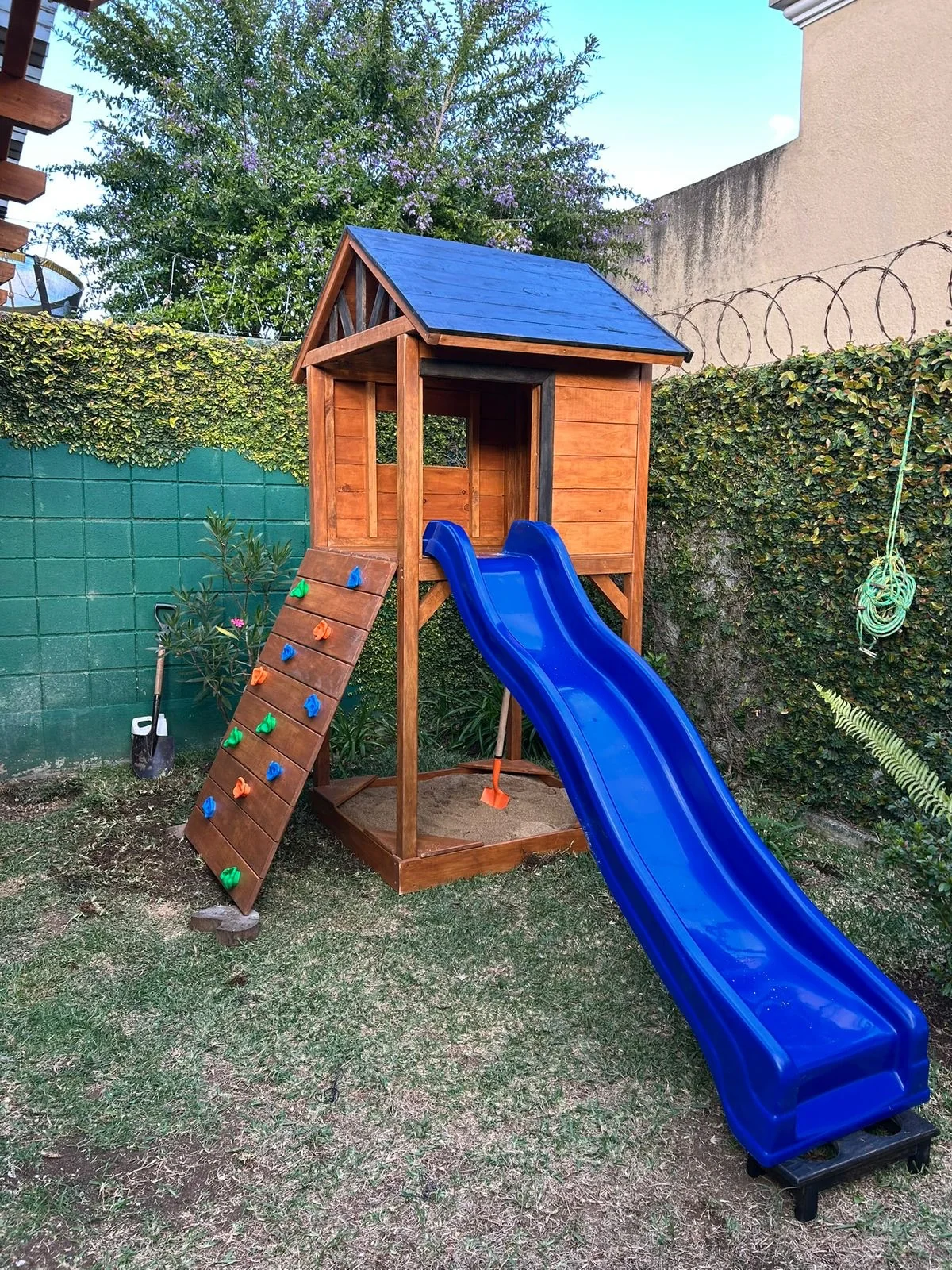 Juego infantil fabricado en madera